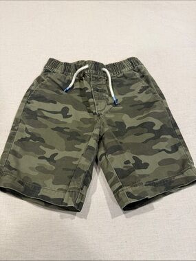 GAP Camo Pull-On Shorts in Olive Green
